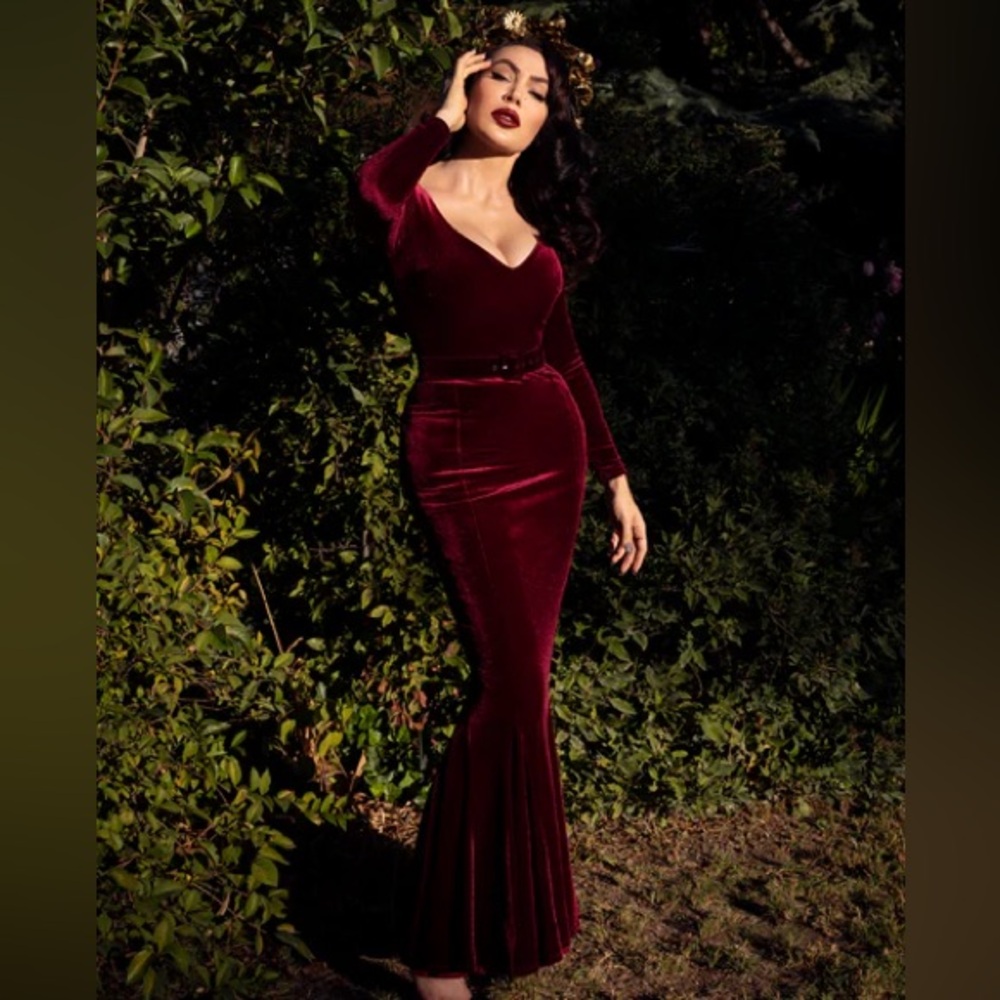 La Femme En Noir “Marilyn” Gown